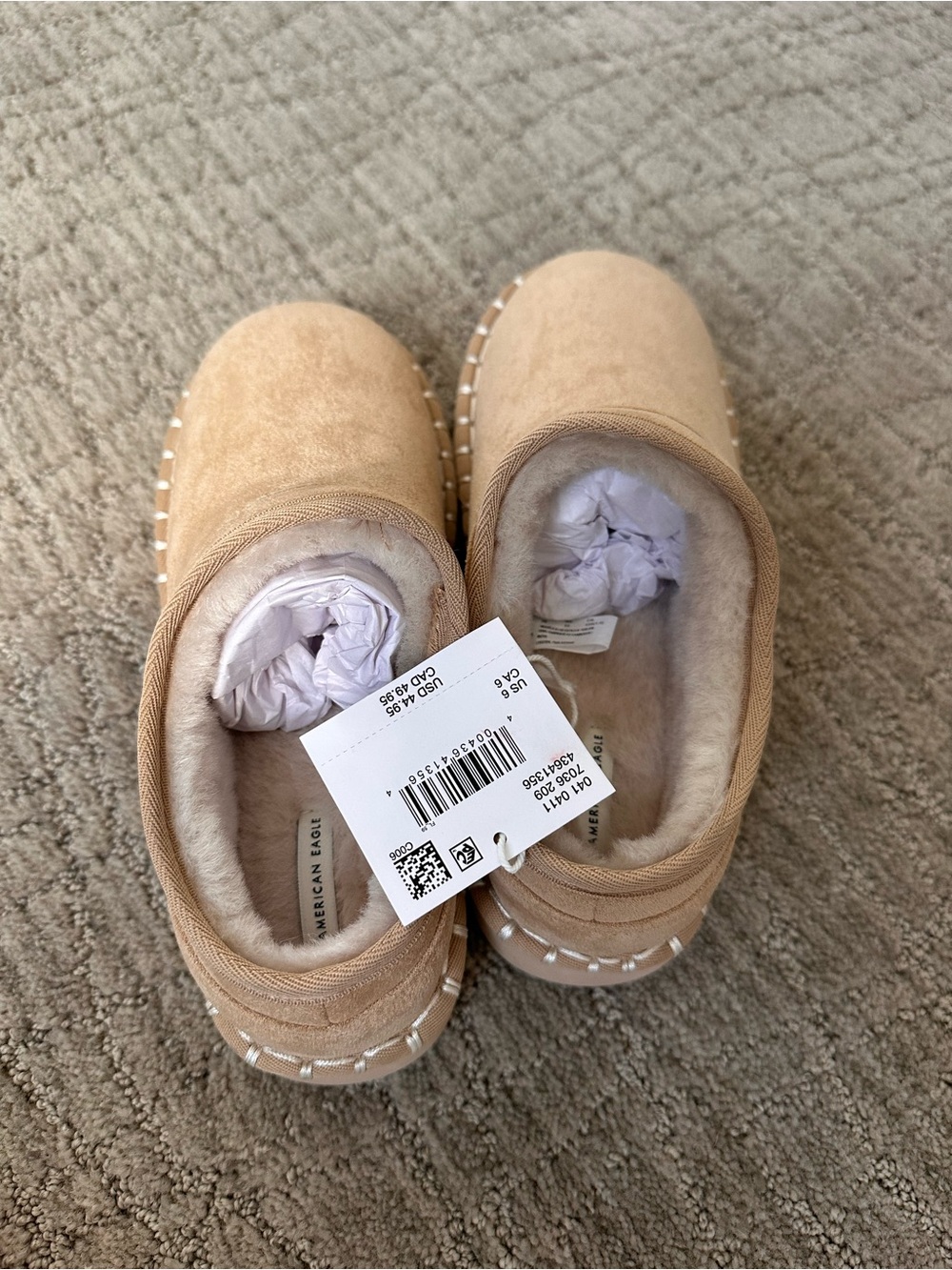 American Eagle Outfitters size 6 Tan Plush-Lined Slip-On Moccasins - NWT